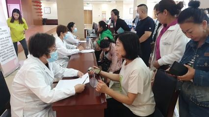 全國(guó)婦聯(lián)“健康中國(guó)·母親行動(dòng)-關(guān)愛(ài)女性健康中國(guó)行”走進(jìn)化德縣，助力女性健康素養(yǎng)提升